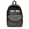 MOCHILA EASTPAK Out Of Office 27 litros para portátil EK76783Z Whale Grey Gris