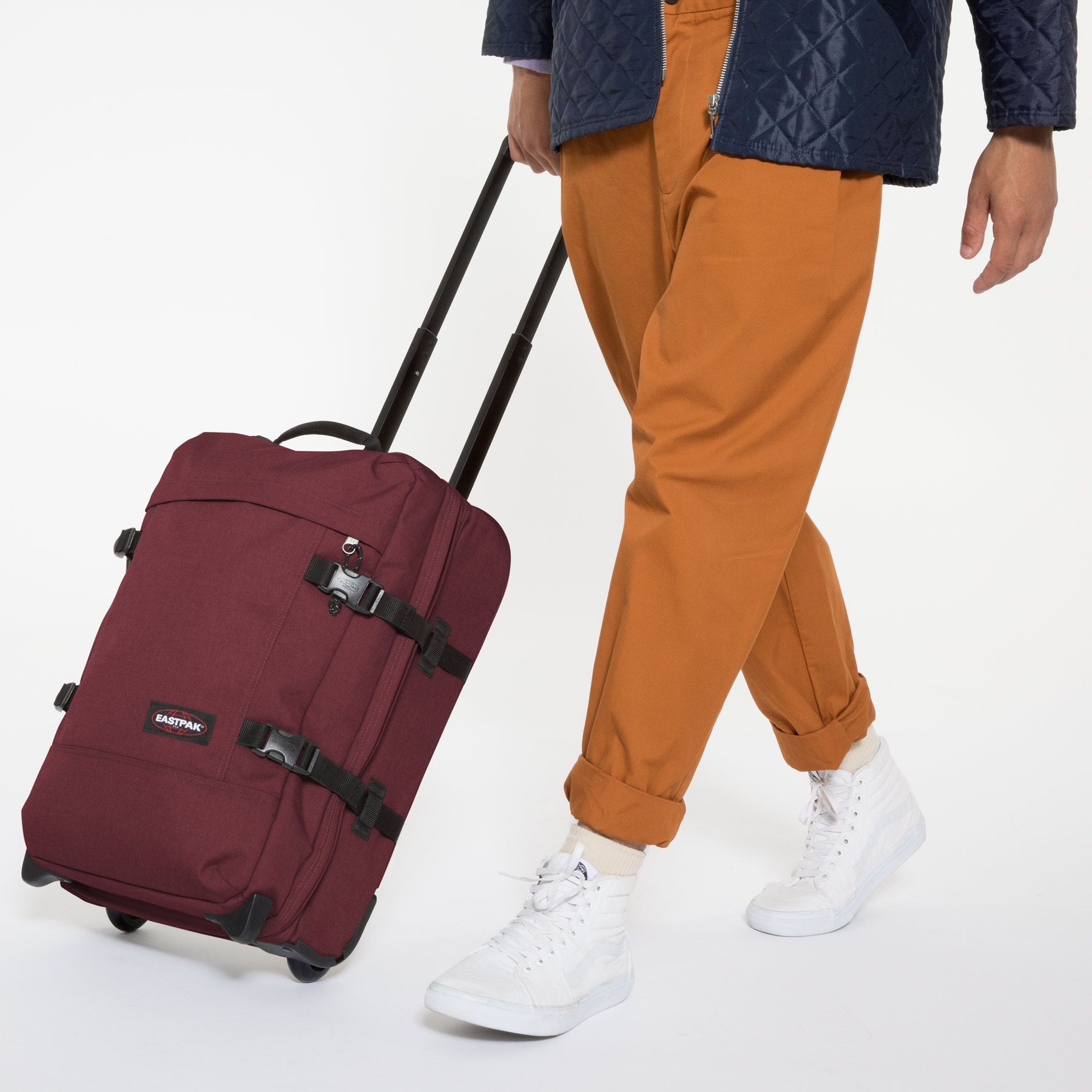 MALETA CABINA AVIÓN EASTPAK Tranverz S EK61L 23S Crafty Wine Granate -  Martimpe Berart - Tienda de Moda en Gausach, Vielha, Valle de Aran