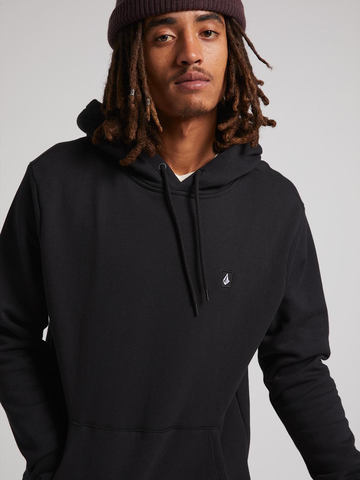 sudadera negra lisa hombre