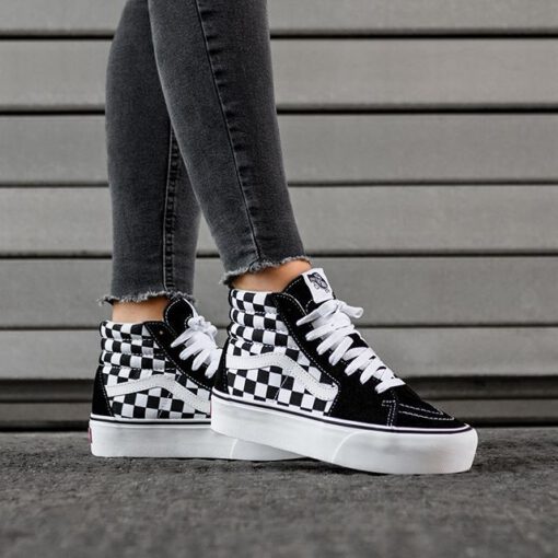 Zapatillas altas plataforma VANS SK8-HI 2.0 CON PLATFORM black white Ref. VN0A3TKNQXH cuadros negra y franja blanca