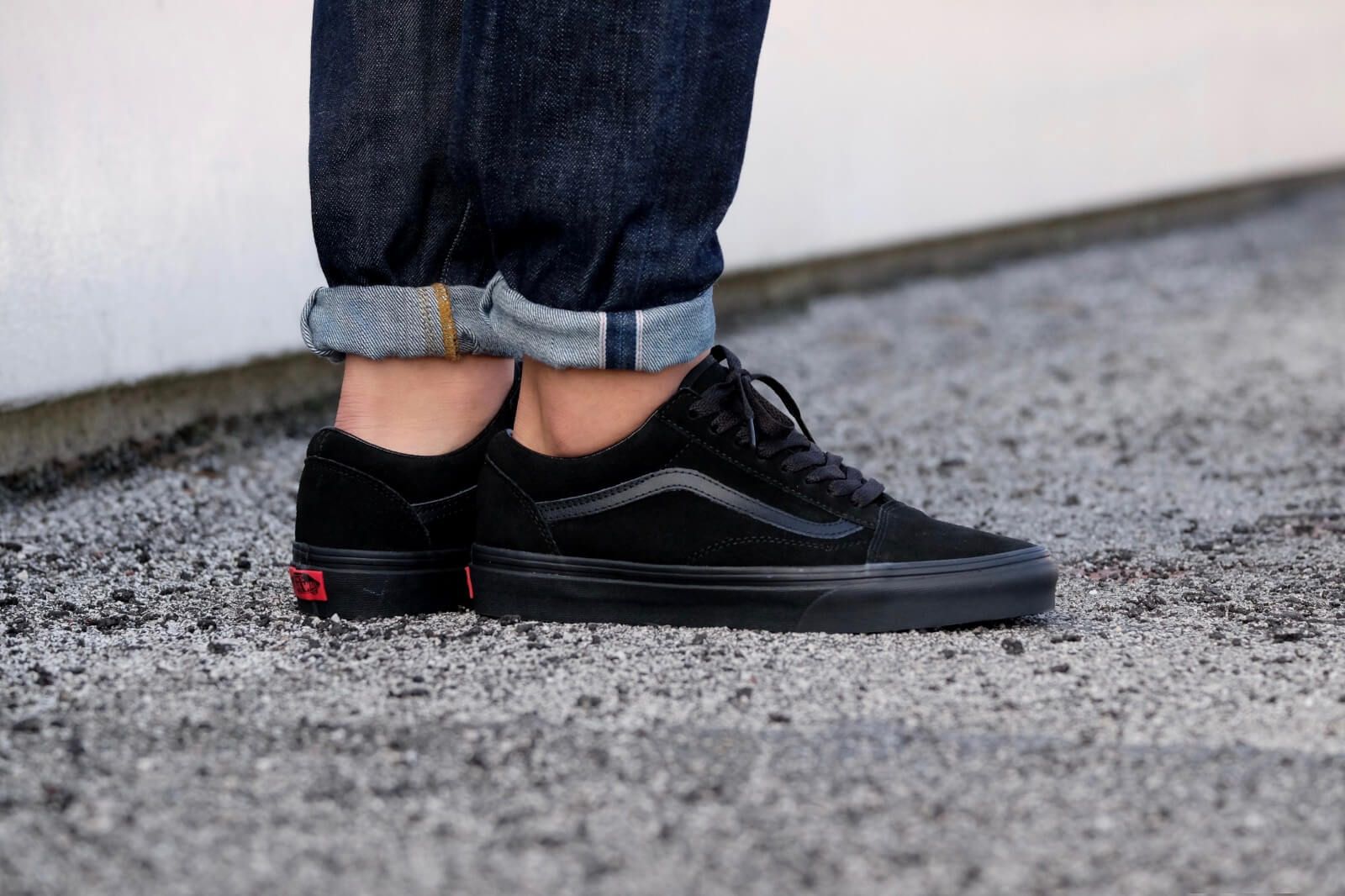 tenis vans negras hombre