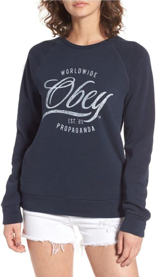 Sudadera con capucha OBEY chica note script navy Ref.212491033 azul marina letras pecho grises