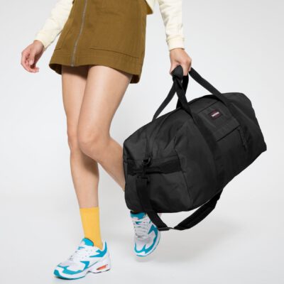 Bolsa Eastpak deporte y viaje STATION Talla M 58 litros Ref. EK00078D008 Black/negra