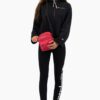 Sudadera corta CHAMPION chica SATIN STITCH SCRIPT LOGO CROPPED FLEECE HOODIE Ref. 113186 negra