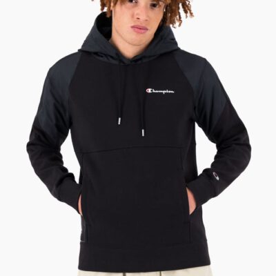 Sudadera CHAMPION Hombre con capucha GRAPHIC LOGO PRINT PADDED INSERT HOODIE Ref. 214859 negra