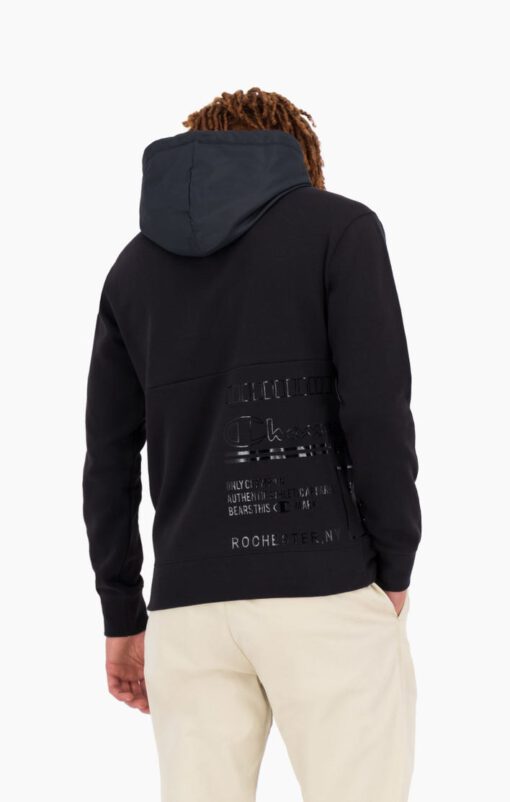 Sudadera CHAMPION Hombre con capucha GRAPHIC LOGO PRINT PADDED INSERT HOODIE Ref. 214859 negra