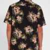 Camisa VOLCOM Manga Corta para Hombre llamativa FLORAL WITH CHEESE - BLACK Ref. A0412112 Negra flores Nueva Colección
