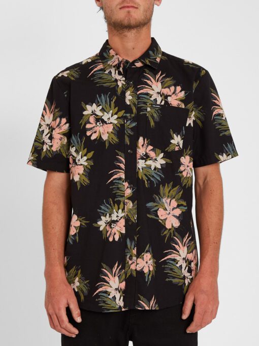 Camisa VOLCOM Manga Corta para Hombre llamativa FLORAL WITH CHEESE - BLACK Ref. A0412112 Negra flores Nueva Colección