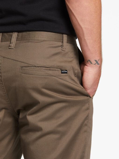 Pantalón corto VOLCOM bermudas para Hombre FRICKIN MODERN STRETCH SHORTS - MUSHROOM Ref. A0911601 Marrón Nueva colección
