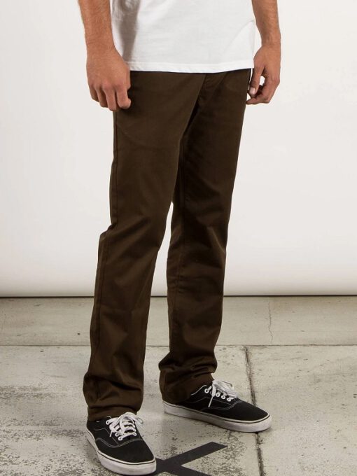 Pantalón VOLCOM chino para Hombre PANTALONES FRICKIN MODERN STRET - DARK CHOCOLATE Ref. A1111601 marrón chocolate