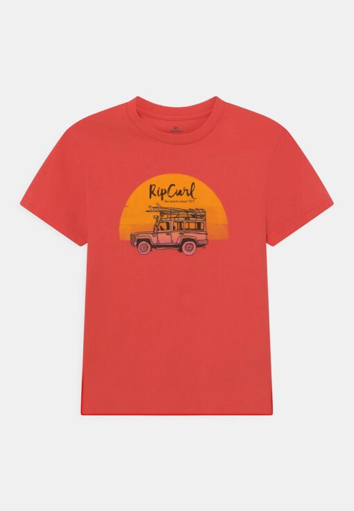 Camiseta RIP CURL Niño manga corta surfera Truckito Boy Cayenne Ref. KTEYD4 roja furgoneta Surf