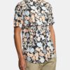 Camisa RVCA Manga Corta Hombre PRESSURE DROP PIRATE BLACK (3837) Ref. W1SHRORVP1 Estampado floral multicolor