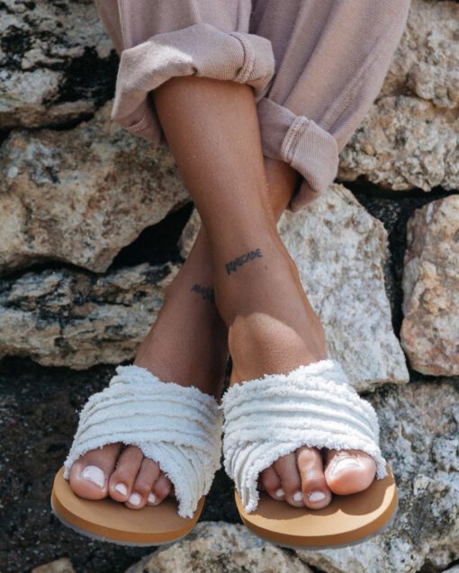 Sandalias BILLABONG Chanclas con tirantes cruzados lona deshilachados High Sea Ref. SOFF12BIP0 natural