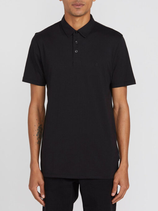 Polo Hombre VOLCOM básico liso manga corta WOWZER - BLACK Ref. A0132102_BLK negro