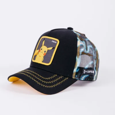 Gorra superheroes CAPSLAB Trucker negra Pikachu PKM2 ELE1 Pokémon negra y amarilla