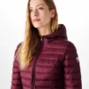 Chaqueta con capucha Jott de plumas pato Mujer PF22WDOW01 - 461 Auberginie CLOE BASIC Justoverthetop berenjena