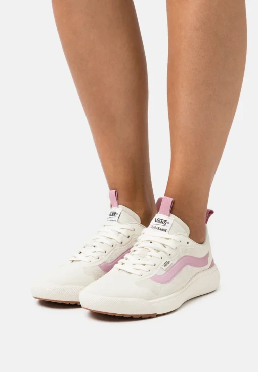 Zapatillas VANS cómodas Sneakers deporte mujer ULTRARANGE EXO bone white VN0A4U1KBWQ1 Blanco Rosa