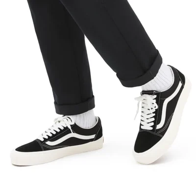 Zapatillas VANS clásicas y cómodas Sneakers lona/ante unisex OLD SKOOL VR3 Black/marshrnallow VN0005UB1KP negras