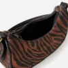 Bolso RIP CURL bandolera pequeño para mujer SUN TRIBE CROSSBODY Ref. 01DWSB (brown) color negro y marrón