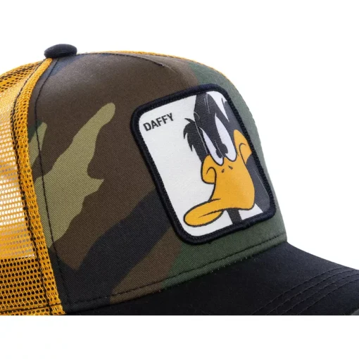 Gorra superheroes CAPSLAB Looney Tunes Daffy Duck Camp/Yellow/Black Pato Lucas camuflaje y amarilla
