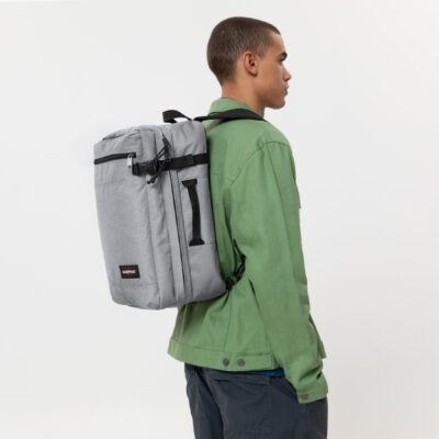 MALETA CABINA AVIÓN EASTPAK TRANSIT'R PACK 28L EK0A5BHI 363 SUNDAY GREY-gris claro