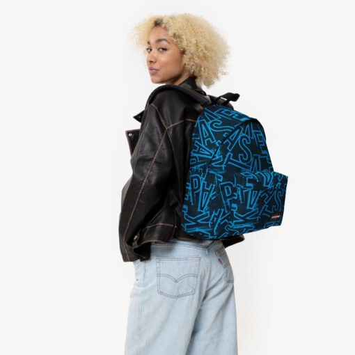 MOCHILA EASTPAK Day Pak'r EK0A5BG42O1 24 l con bolsillo ordenador EP LETTER-azul estampado