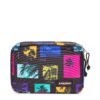 Neceser viaje EASTPAK MODELO MAVIS -EK00088E6O0 CITY BAY BLACK-negro estampado palmeras